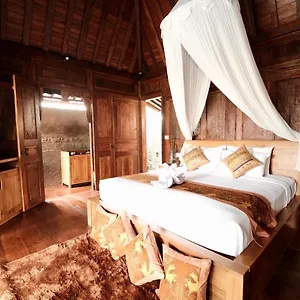  Villa Bumbung Sari